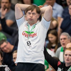 Aleks Knezevic im Spiel Frisch Auf Frauen - TuS Metzingen