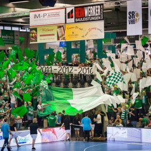 Choreo vor dem Spiel SC Magdeburg – FRISCH AUF Goeppingen Choreo vor dem Spiel SC Magdeburg - FRISCH AUF Goeppingen
