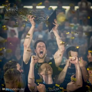 Daniel Fontaine mit dem EHF-Pokal Daniel Fontaine mit dem EHF-Pokal