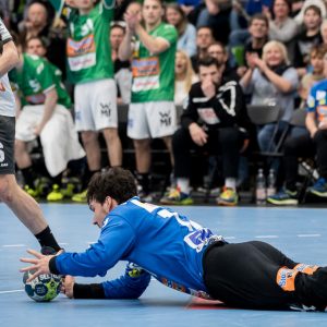 Daniel Rebmann sichert den Ball