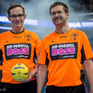 Die beiden Schiedsrichter Lars Geipel und Marcus Helbig Die beiden Schiedsrichter Lars Geipel und Marcus Helbig