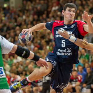 Drasko Nenadic im Spiel Frisch Auf Goeppingen – SG Flensburg-Handewitt Drasko Nenadic im Spiel Frisch Auf Goeppingen - SG Flensburg-Handewitt