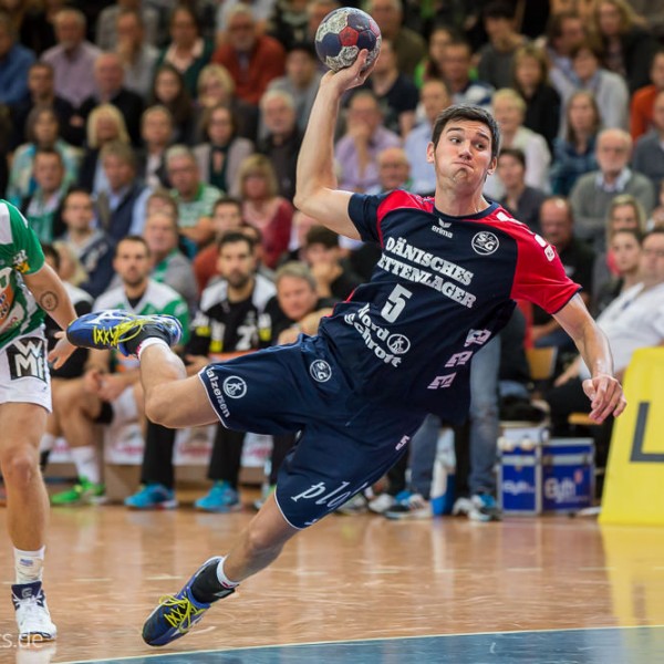 Drasko Nenadic im Spiel Frisch Auf Goeppingen – SG Flensburg-Handewitt Drasko Nenadic im Spiel Frisch Auf Goeppingen - SG Flensburg-Handewitt