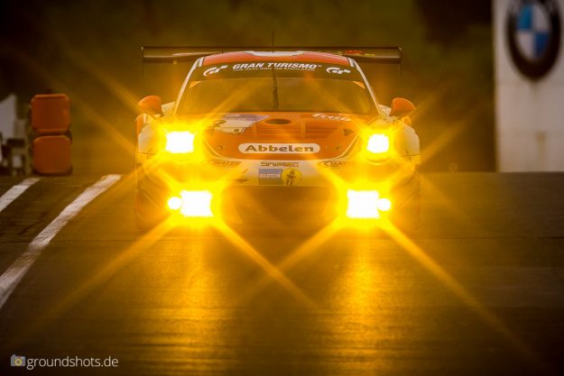 Frikadelli Racing PORSCHE 991 GT3 R beim 24 Stunden Rennen 2016