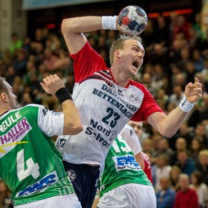 Henrik Toft Hansen im Spiel FRISCH AUF Goeppingen – Flensburg-Handewitt Henrik Toft Hansen im Spiel FRISCH AUF Goeppingen - Flensburg-Handewitt