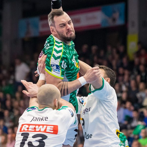 Jens Schoengarth mit sieben Treffern in Halbzeit 1 Jens Schoengarth mit sieben Treffern in Halbzeit 1