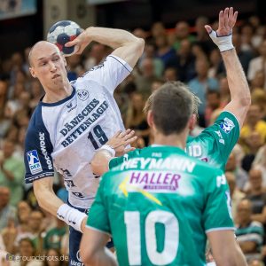Johan Jakobsson im Spiel FRISCH AUF Goeppingen – Flensburg-Handewitt Johan Jakobsson im Spiel FRISCH AUF Goeppingen - Flensburg-Handewitt