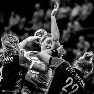 Johanna Schindler im Spiel Frisch Auf Frauen - VfL Oldenburg