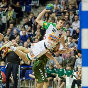 Jona Schoch im Spiel Fuechse Berlin - Frisch Auf Goeppingen