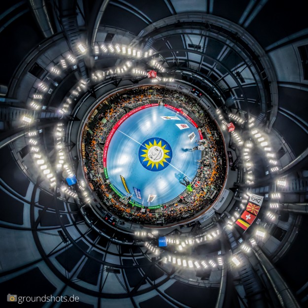 Little Planet beim Laenderspiel Deutschland - Schweiz in der Ratiopharm Arena