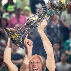 Magnus Andersson mit dem EHF-Pokal Magnus Andersson mit dem EHF-Pokal