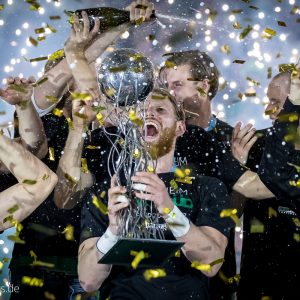 Manuel Spaeth mit dem EHF-Pokal Manuel Spaeth mit dem EHF-Pokal