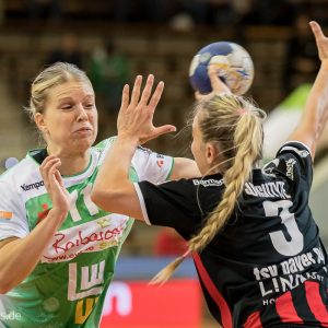 Michaela Hrbkova im Spiel Frisch Auf Frauen - Bayer Leverkusen