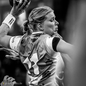 Michaela Hrbkova im Spiel Frisch Auf Frauen - VfL Oldenburg