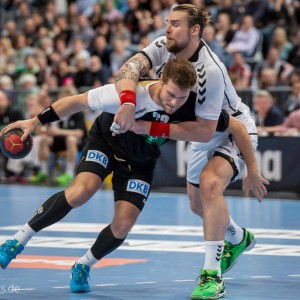 Mimi Kraus wird von Pavel Horak gestoppt Mimi Kraus wird von Pavel Horak gestoppt