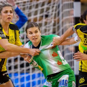 Petra Adamkova am Kreis Petra Adamkova am Kreis