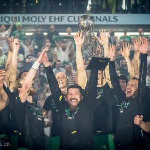 Primoz Prost mit dem EHF-Pokal Primoz Prost mit dem EHF-Pokal