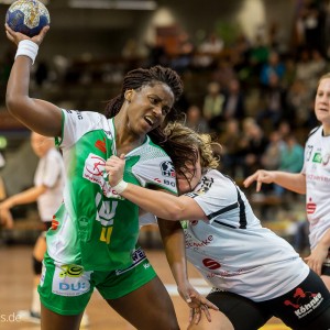 Prudence Kinlend im Spiel Frisch Auf Frauen - Rosengarten