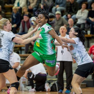 Prudence Kinlend im Spiel Frisch Auf Frauen - Thueringer HC