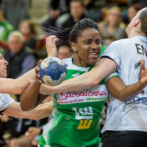 Prudence Kinlend im Spiel Frisch Auf Frauen - Thueringer HC