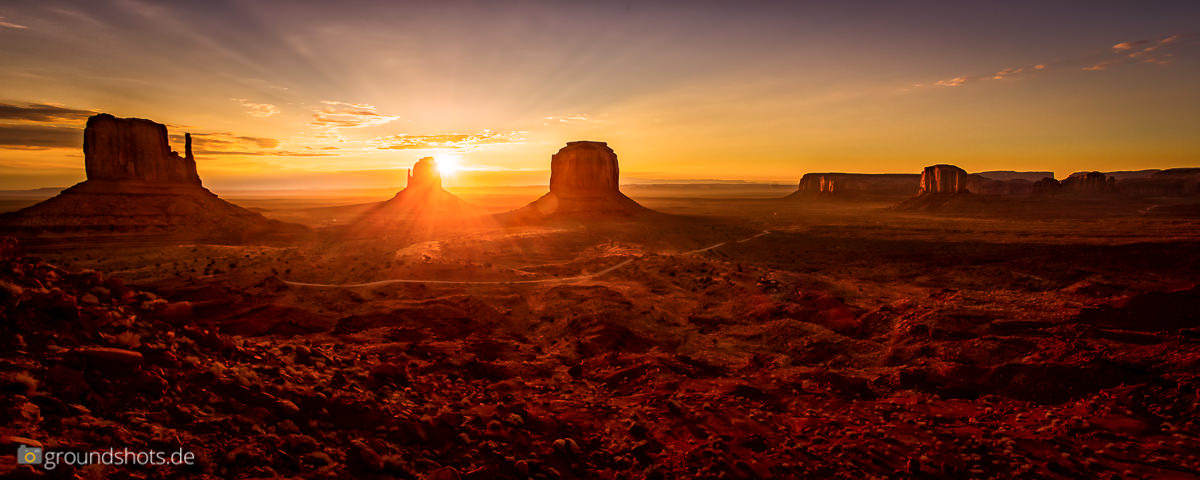 Sonnenaufgang im Monument Valley