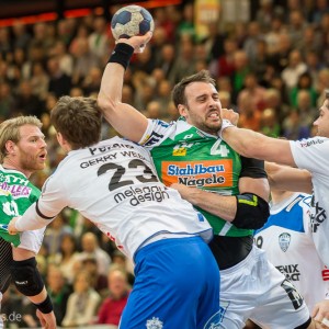 Tim Kneule (Frisch Auf Goeppingen) im Spiel Frisch Auf Goeppingen – TBV Lemgo Tim Kneule mit dem Siegtreffer gegen Lemgo