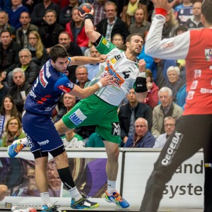 Tim Kneule im DHB-Pokal HBW Balingen-FRISCH AUF Goeppingen Tim Kneule im DHB-Pokal HBW Balingen-FRISCH AUF Goeppingen