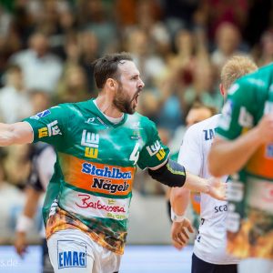 Tim Kneule im Spiel FRISCH AUF Goeppingen – Flensburg-Handewitt Tim Kneule im Spiel FRISCH AUF Goeppingen - Flensburg-Handewitt