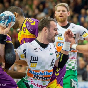 Tim Kneule im Spiel FRISCH AUF Goeppingen – HBC Nantes Tim Kneule im Spiel FRISCH AUF Goeppingen - HBC Nantes