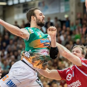 Tim Kneule im Spiel FRISCH AUF Goeppingen - TBV Lemgo