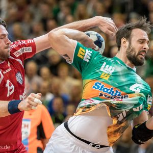 Tim Kneule im Spiel FRISCH AUF Goeppingen - TBV Lemgo