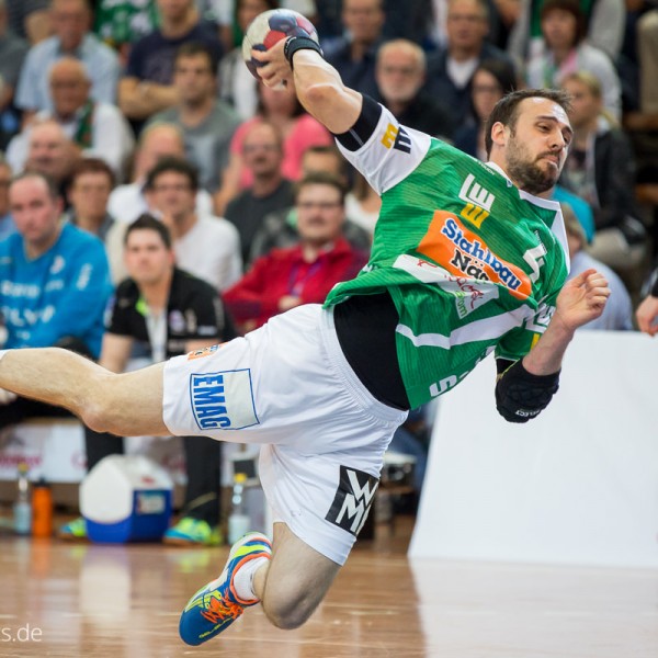 Tim Kneule im Spiel Frisch Auf Goeppingen - Bietigheim