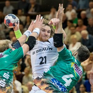 Timm Schneider im Spiel Frisch Auf Goeppingen - MT Melsungen