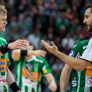 Christian Schoene und Michel Mueller im Spiel Frisch Auf Goeppingen - MT Melsungen