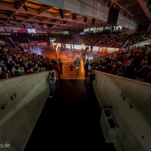 Einlauf von Mauel Spaeth in die EWS Arena6