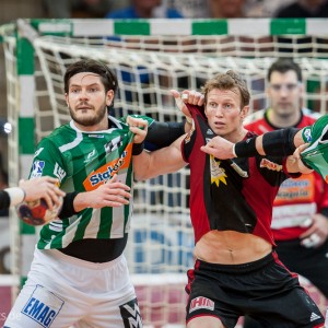 Evgeni Pevnov und Manuel Spaeth im Spiel Frisch Auf Goeppingen - TuS Nettelstedt-Luebecke