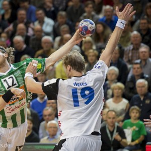 Felix Lobedank im Spiel Frisch Auf Goeppingen - Bergischer HC. Handball-Bundesliga 2013/2014