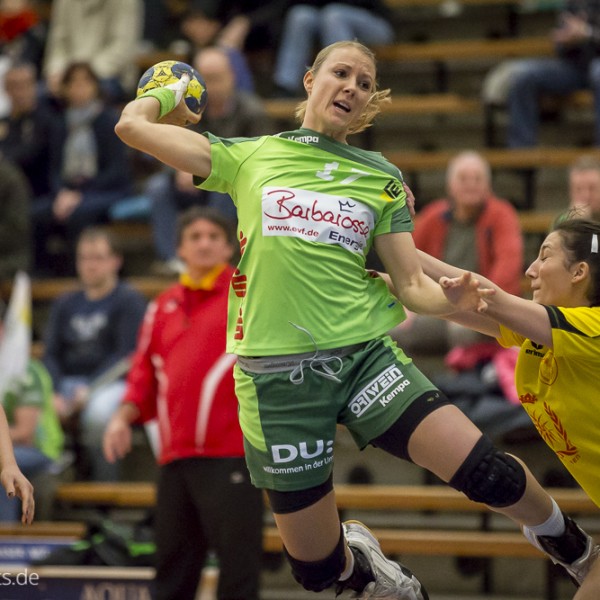 Nocole Dinkel im Spiel Frisch Auf Goeppingen Frauen - Prilep. EHF-Cup
