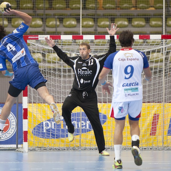 intersport_masters_2011_ademar_leon-hsv_hamburg-1