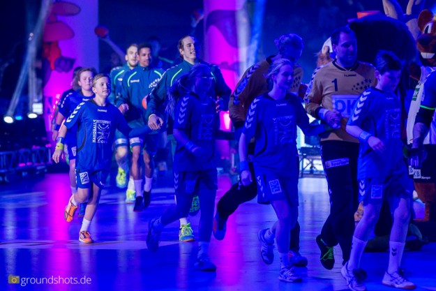 Einlauf-der-Allstars-beim-Allstar-Game-der-Handball-Bundesliga-2015