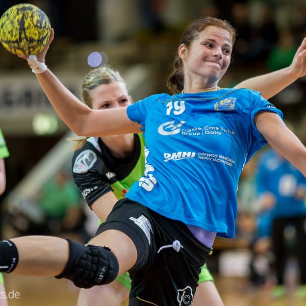 Jessica-Oldenburg-im-Spiel-Frisch-Auf-Goeppingen-Frauen-Buxtehuder-SV Jessica-Oldenburg-im-Spiel-Frisch-Auf-Goeppingen-Frauen-Buxtehuder-SV