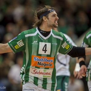 Tim Kneule im Spiel Frisch Auf Goeppingen - HSG Wetzlar