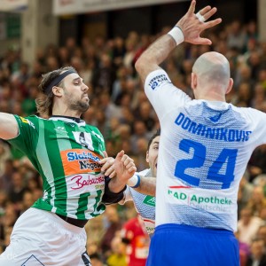 Tim Kneule im Spiel Frisch Auf Goeppingen - HSV Hamburg